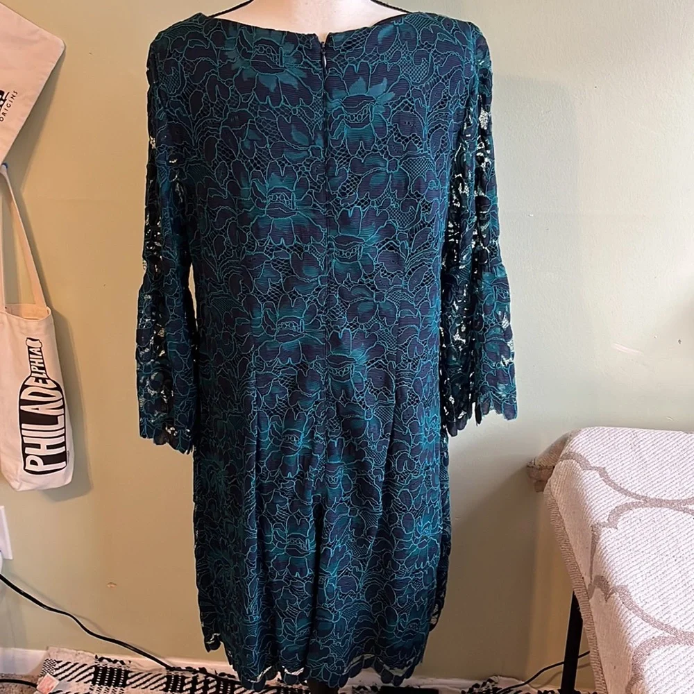 Green Lace Shift Dress with Scalloped Hem